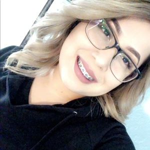 Meet your Posher, Lorena